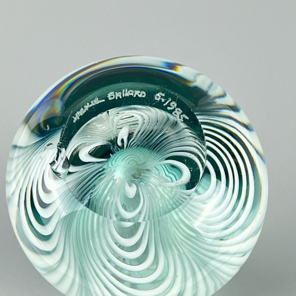 Vintage '85 Jackie Ballard Handblown Glass Pulled Feather Cased Green Bud Vase - Picture 7 of 9